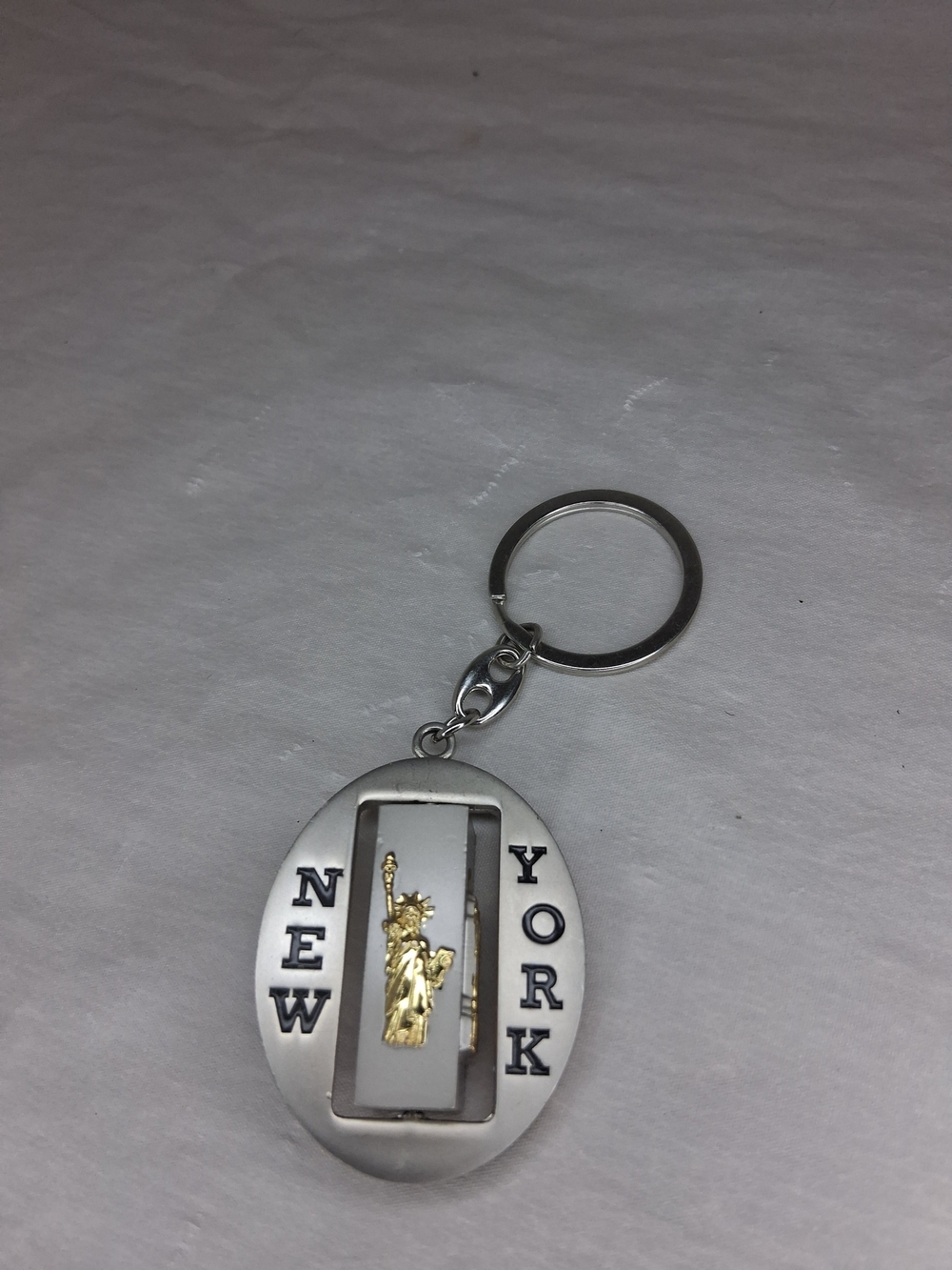 New York Two-Tone Statue Keychain - Silver & Gold
